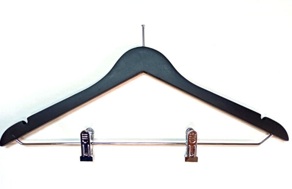 Perchas de madera online por mayor en once